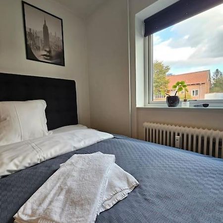 Lejlighed Med Altan Og Gratis Parkering Aalborg Buitenkant foto